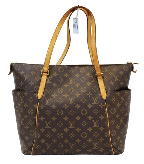 louis vuitton handbags near me.